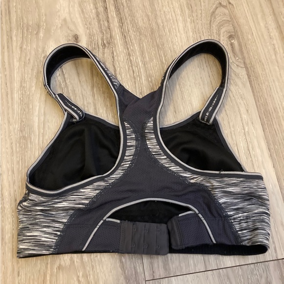 Moving Comfort Running Bra - Picture 4 of 7